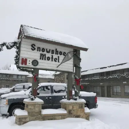 Snowshoe Motel