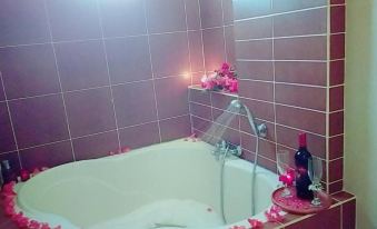 Hotel Kallma - Housity