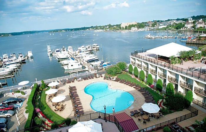 Molly Pitcher Inn