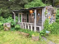 Nauti Otter Inn and Yurt Village