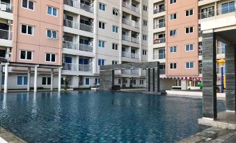 Best Choice and Spacey 2Br Apartment at Puncak Bukit Golf Surabaya