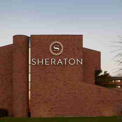 Sheraton Grand Rapids Airport Hotel Hotel Exterior