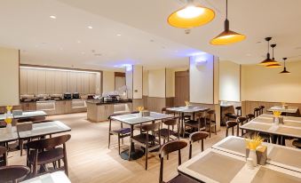 HanTing Hotel (Guiyang Huaxi College Town)