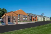 Sunset Inn & Suites Hotels near Lincoln Airport