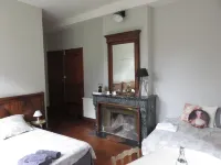 Chateau de Bonnevaux Hotels in Balbins