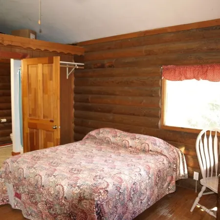 Brown Bear Saloon & Motel