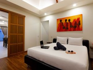 New Boutique Pool Villa Sequoia Close to Rawai and Naiharn Beach