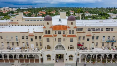 🏝Palm Beach Island Condo-Hotel King Bed Studio•Complimentary Valet•Beach🏖