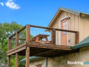 Luxury Home with Fire Pit & Hill Country Views