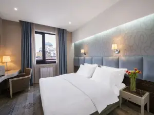 Crystal Hotel