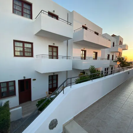 Amazones Village Suites