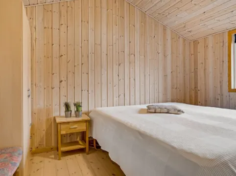 "Eli" - 1.4km from the Sea