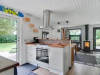 "Maiken" - 1.5km from the Sea