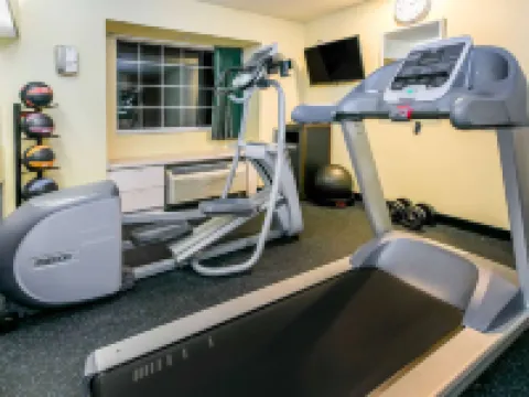 Days Inn & Suites by Wyndham Pryor Hotels in Mayes County