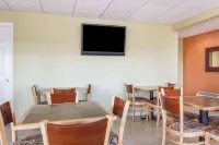 Days Inn by Wyndham Orange - breakfast