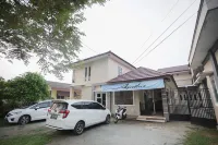 Agatha House Hoteles cerca de Taman Pasuk Kameloh