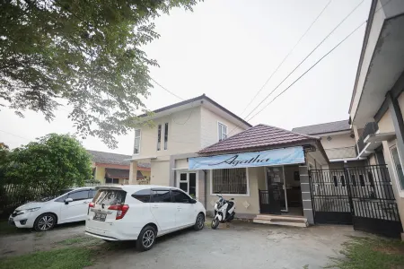 Agatha House Отели в г. Langkai