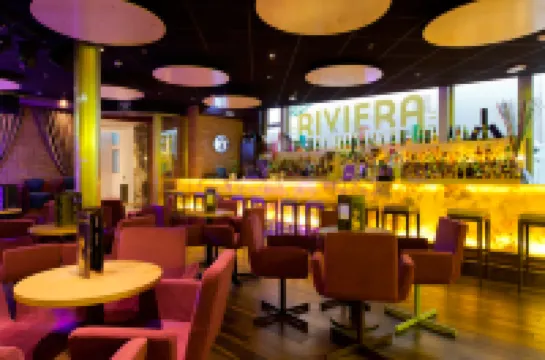 ริเวียร์ บีชโฮเทล - แนะนำสำหรับผู้ใหญ่