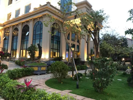 Quynh Trang Hung Yen Hotel (former Melia Grand Hotel)