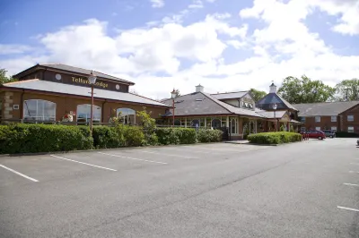 Kettering Hotels near Southfield Farm Marsh