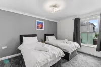 3 Bed- the Barracks