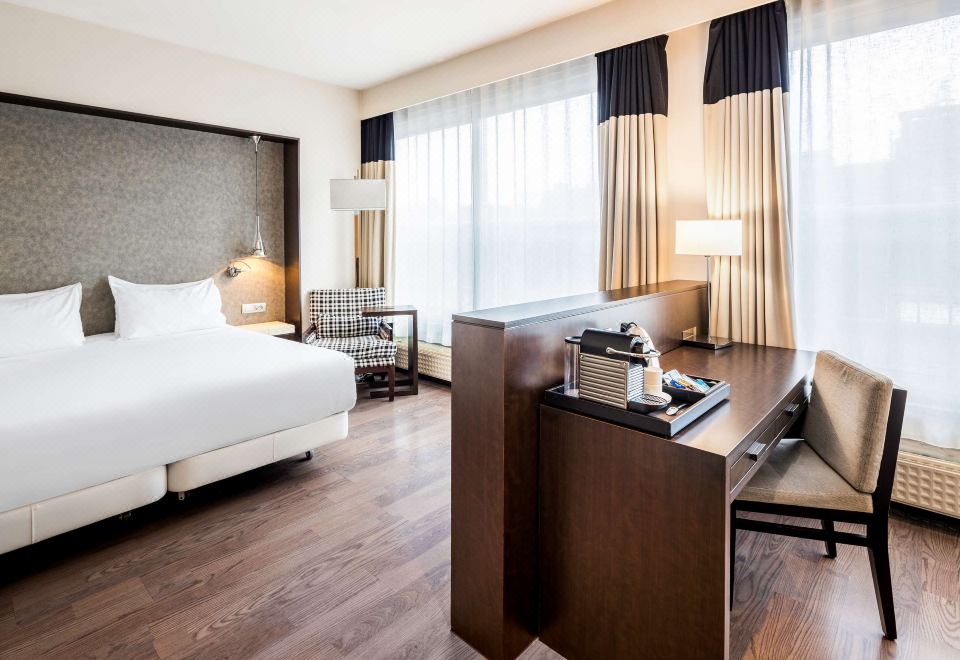 4. NH 호텔 스테..