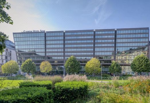 클라리온 호텔 사인