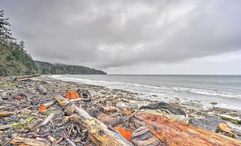 Waterfront Sekiu Escape - 9 Mi to Neah Bay!