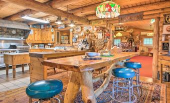Handcrafted Log Cabin in Candor: Group Getaway!
