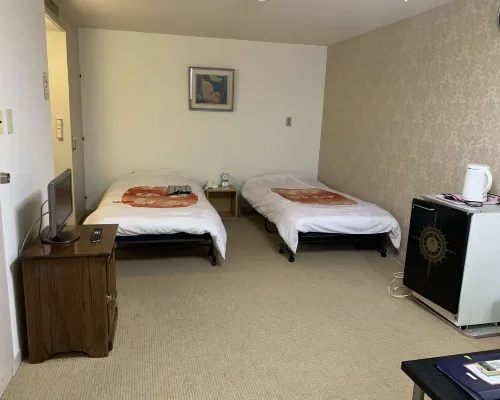 Biwako Rakuen Hotel Izutsu โรงแรมในโอทสึ
