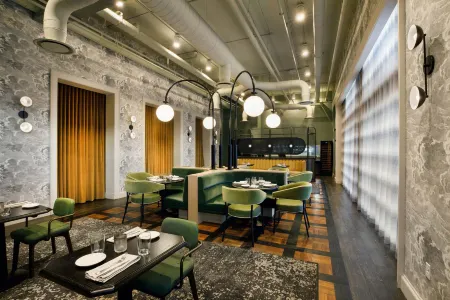 Cyrus Hotel, Topeka, a Tribute Portfolio Hotel Отели в г. Топика