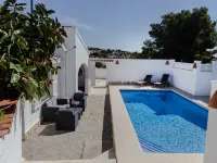 La Yaya - Pools