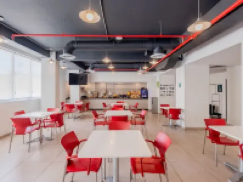 ซิตี้ เอ็กซ์เพรส จูเนียร์ โดย แมริออทท์ วิลลาเอร์โมซซา โรงแรมในบียาเอร์โมซา