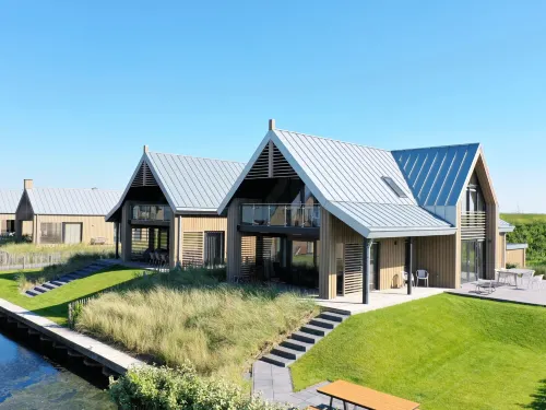 Oesterdam Resort Hotels in Tholen