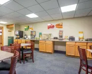 Quality Inn Stadium Area Green Bay Stadium - Breakfast