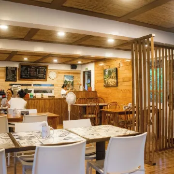 Bernardo's Lantia Hotel