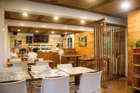 Bernardo's Lantia Hotel