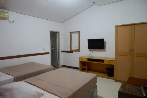 Bali Indah Hotel Bandung - parking