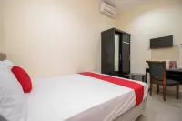 RedDoorz @ Meruya 2 Các khách sạn ở Karang Tengah