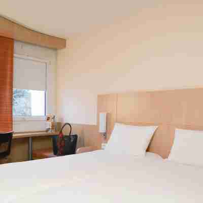 ibis Caen Centre Rooms