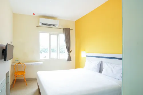 Hotel Pratisarawirya by the Loka