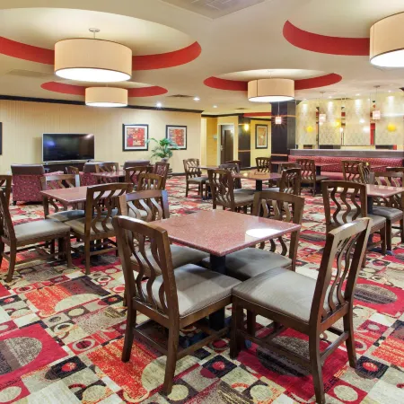 Holiday Inn Express & Suites ROME by IHG