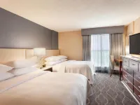 Embassy Suites by Hilton Atlanta Airport Hotel di College Park