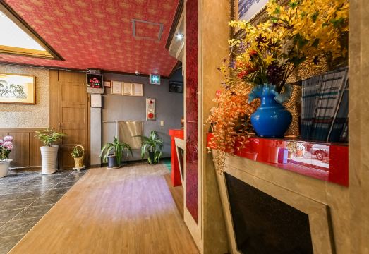 성중모텔의 깔끔한 객실 내부