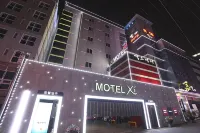 Suwon (City Hall Station) XI Hotels in Suwon