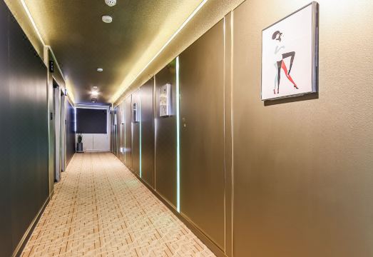 인트로모텔 내부