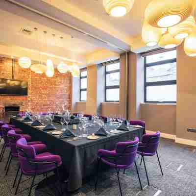 Sandman Signature Aberdeen Hotel & Spa Dining/Meeting Rooms