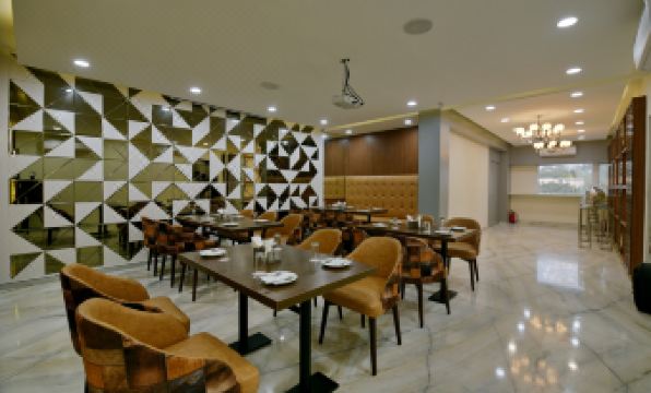 5. 더 보퍼트 인 ..