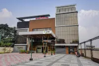 Treebo Winsome Banquet and Resort Hotel dekat Sun Temple