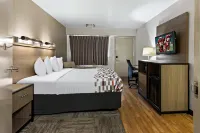 Red Roof Inn Cleveland - Independence - 2-Star